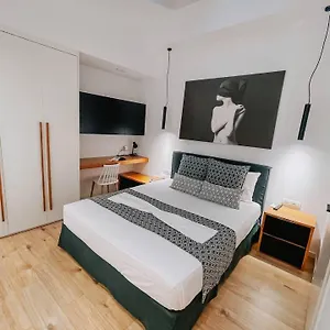 19th Century Luxury Maisonette In The Center Villa